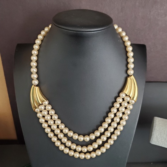 NAPIER Vintage Gold Tone & Faux Pearl Three Strand Necklace Classic Dressy 80's - Picture 7 of 8